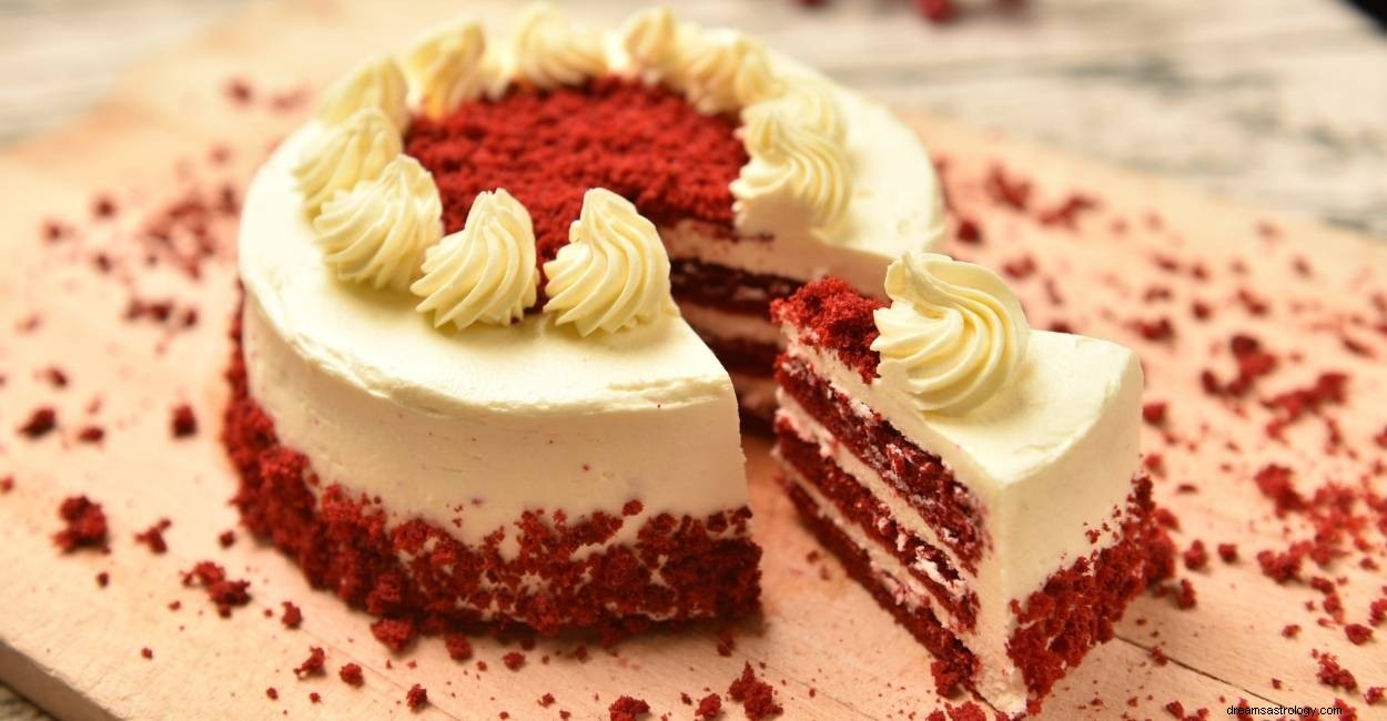 ケーキについての夢：意味、象徴性、および48の夢の解釈を探る 