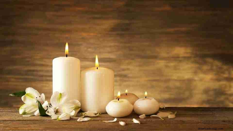 Come capire sognare le candele:una guida con 33 esempi, riflessioni spirituali e interpretazioni 