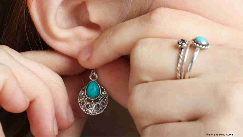 Dreams of Earrings – 34 Jenis Dengan Interpretasi Positif &Negatifnya 