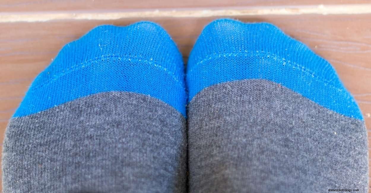 Dream about Socks:The Complete Guide 