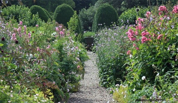 Garten oder Gartenarbeit 