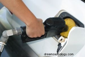 Drømmebetydning for drivstoff og bensin 