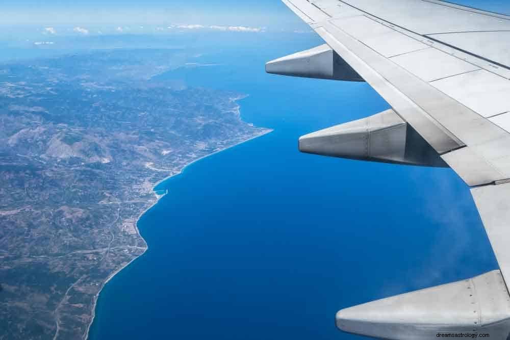 飛行機の夢の意味 