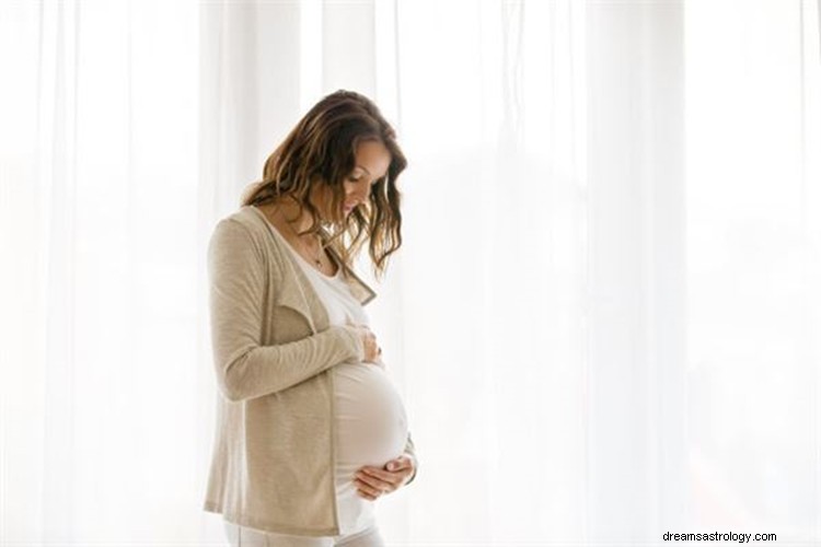 Gravid kvinde drømmer om at bære nye sko