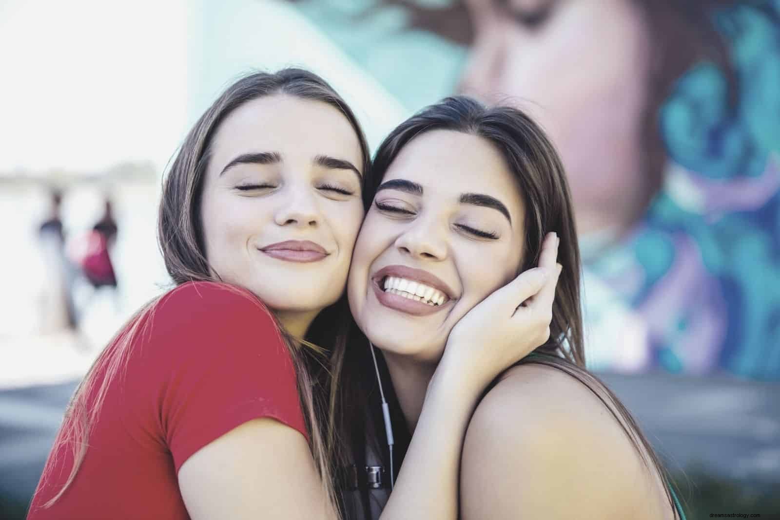13 πράγματα που πρέπει να γνωρίζετε για μια φιλία Διδύμων και Σκορπιών