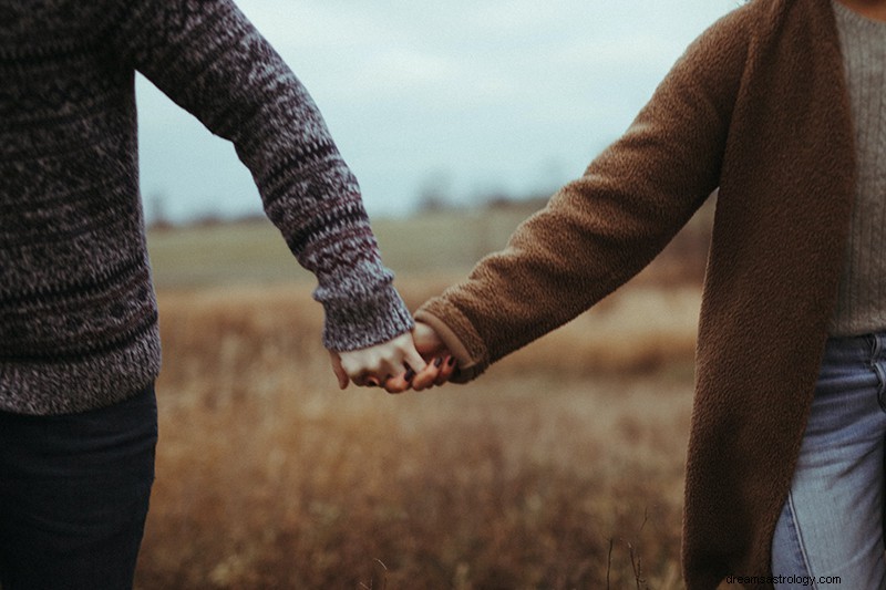 Compatibilidad entre Aries y Acuario en el amor y la amistad