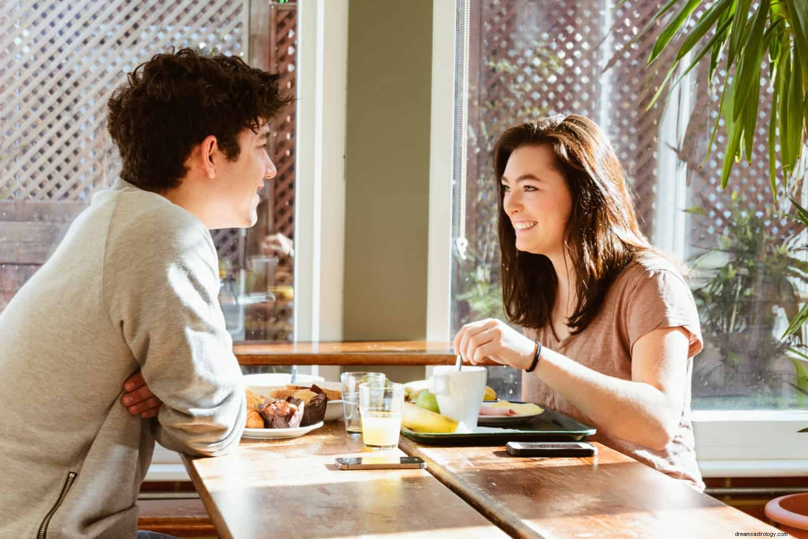 Compatibilidade de Áries e Touro no amor e na amizade