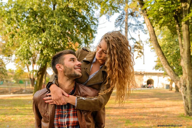 Kompatibilität von Skorpion und Schütze in Liebe und Freundschaft