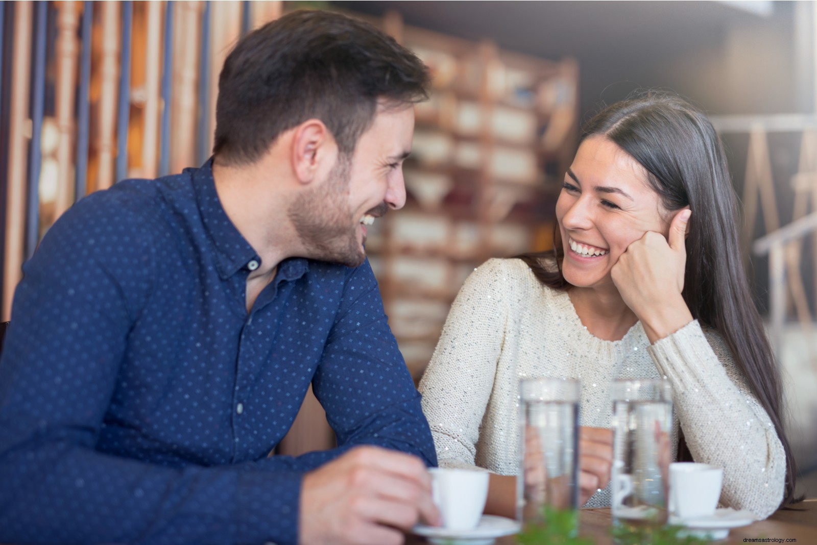 Verträglichkeit von Waage und Fisch in Liebe und Freundschaft