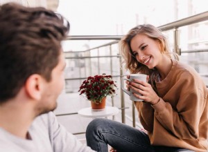 16 Alasan Definitif Mengapa Pria Capricorn Tidak Bisa Meninggalkan Wanita Leo sendirian
