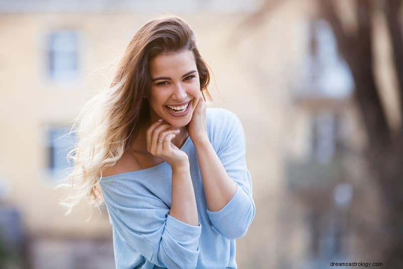 Voici quel genre de petite amie vous êtes (selon votre mois de naissance)