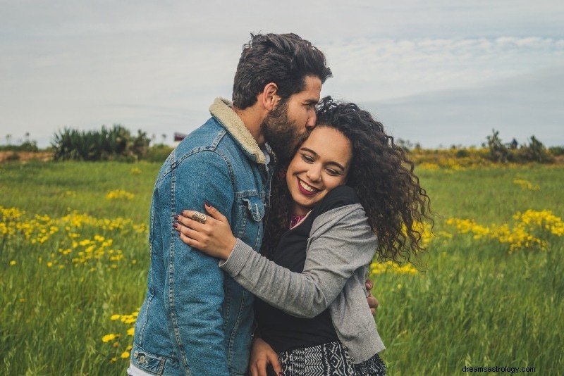 Ceci est le conseil relationnel que vous devez entendre, basé sur votre signe du zodiaque