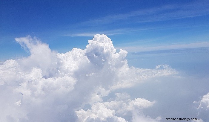 Sueños sobre el cielo:significado e interpretación