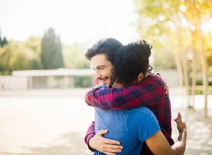 Signification du rêve d embrasser un vieil ami :Faisons l interprétation !