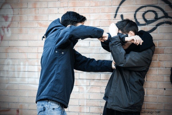 Vechten met een vriend Droombetekenis:wat betekent het als je droomt over vechten met een vriend?