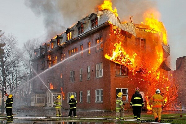 Signification des rêves de feu dans la maison :Quelle est la signification spirituelle du feu dans la maison ?