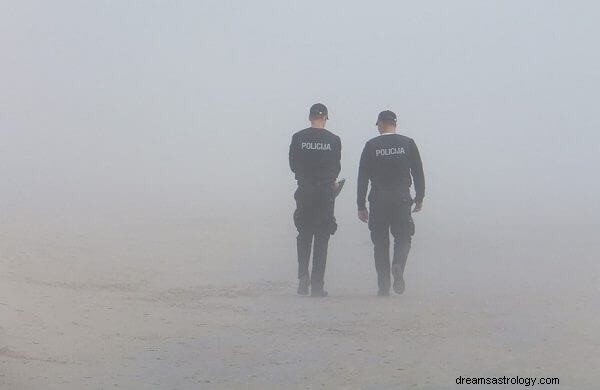 Significato del sogno della stazione di polizia:interpretiamo!