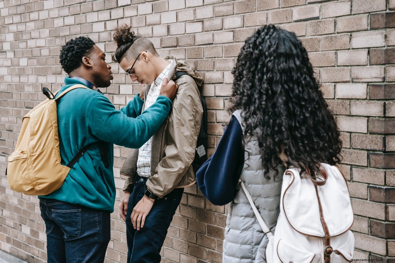 De betekenis en interpretatie van dromen over aangevallen worden