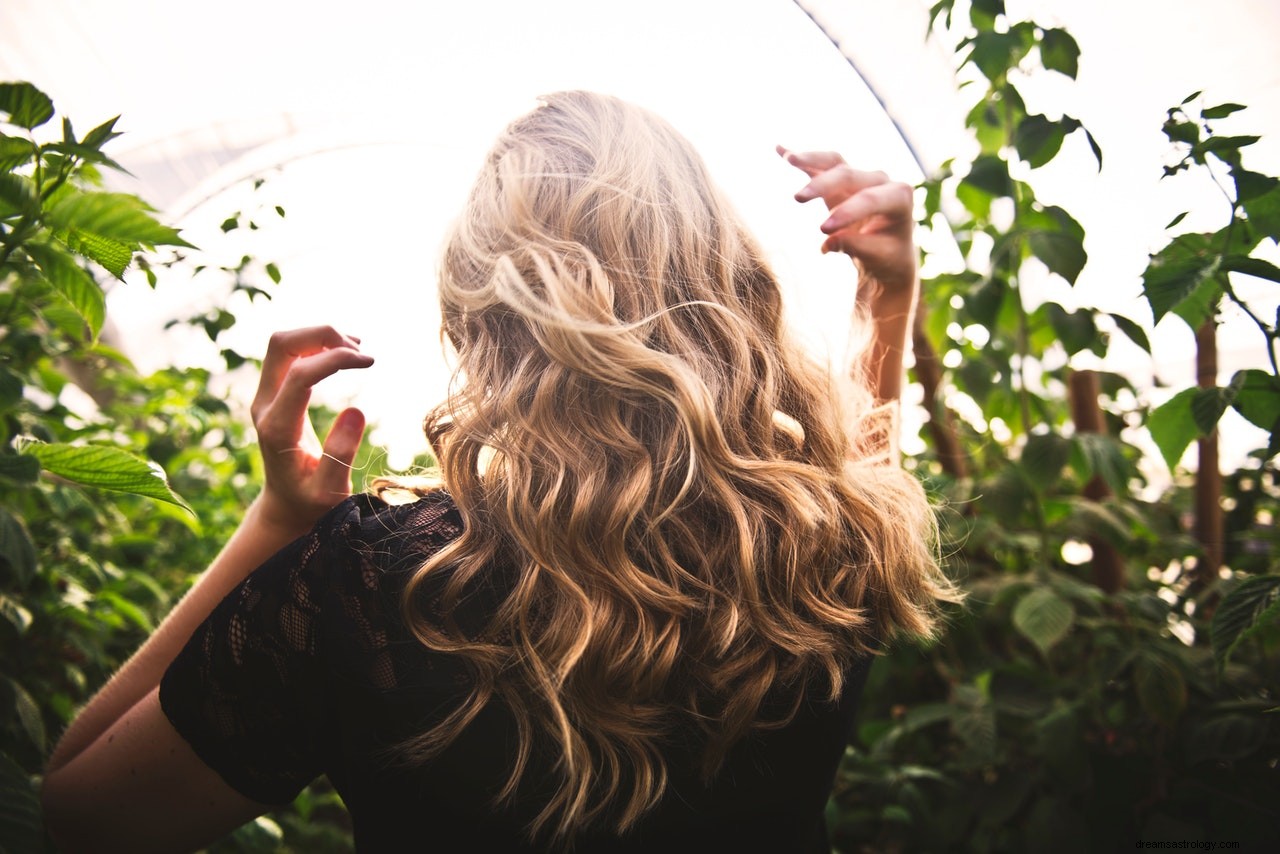 Arti dan Tafsir Mimpi Tentang Pertumbuhan Rambut