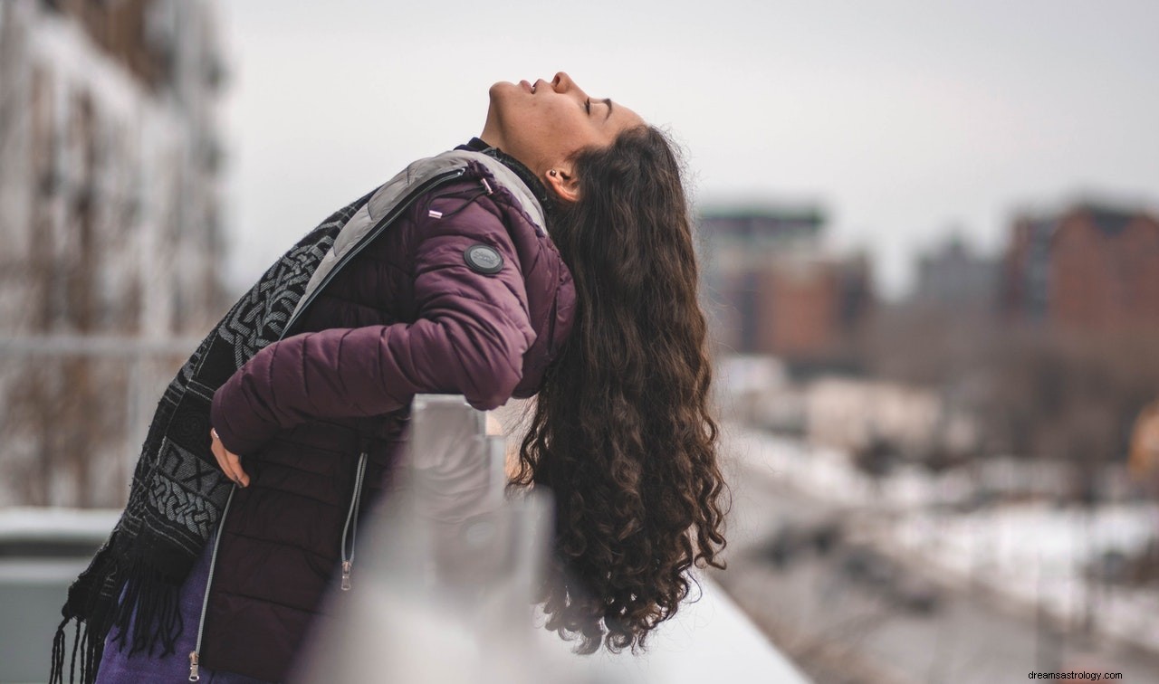 Il significato e l interpretazione di sognare di avere i capelli lunghi