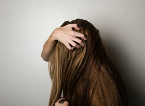 El significado y la interpretación de perder cabello en un sueño