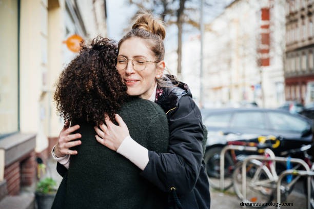 Jemanden in einem Traum treffen:Bedeutung und Interpretation