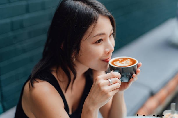 Beber café en sueños:Símbolo de hacer café en sueños