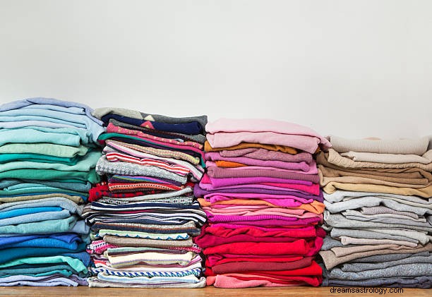 Sen o oblečení:Nákup nového oblečení ve snu