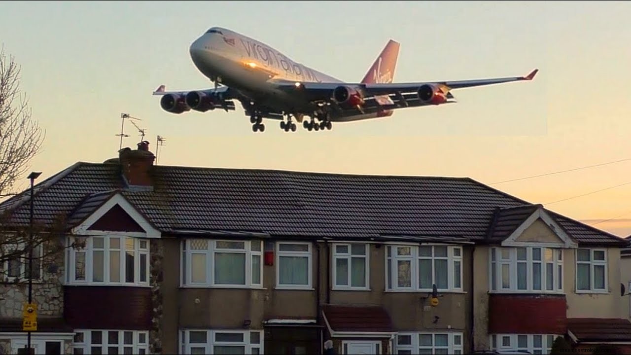 Träume vom Reisen im Flugzeug:Alle Bedeutungen von Flugzeugträumen