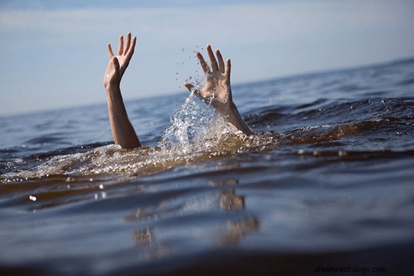 Dromen over verdrinking:wat is de betekenis en symboliek