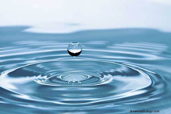 Drömmar om vatten:vad betyder och symbolik