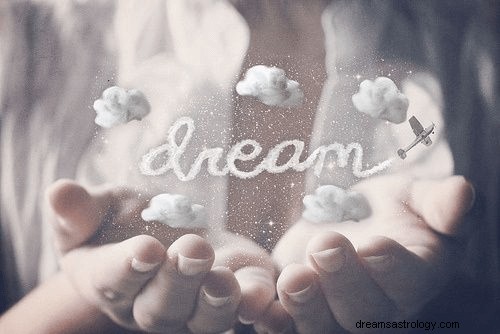 O que significa sonhar com alguém