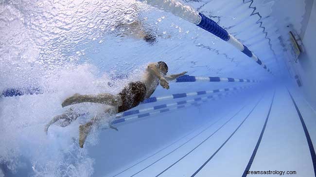 水とひと泳ぎ:プールの夢を見る理由