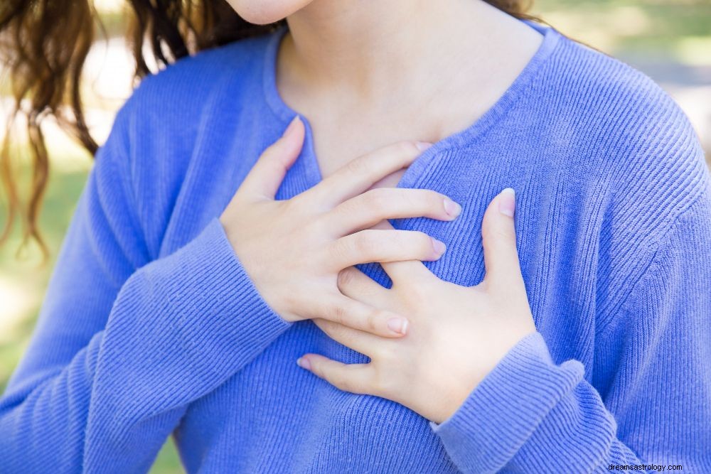 5 fortolkninger af en drøm om hjerteanfald:Er det et godt tegn?