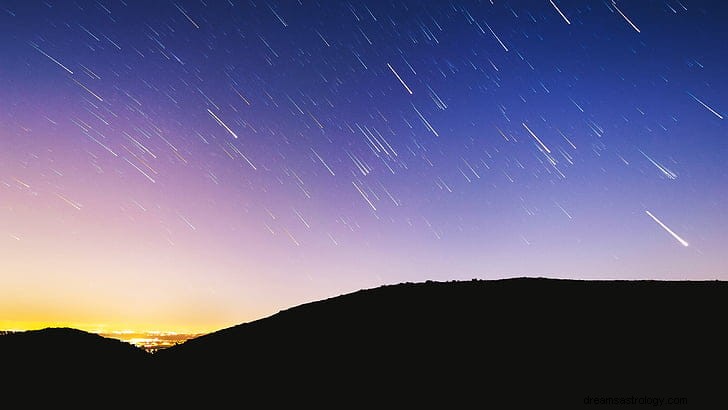 Drömma om meteorer som träffar jorden:5 olika betydelser och 16 vanliga fall