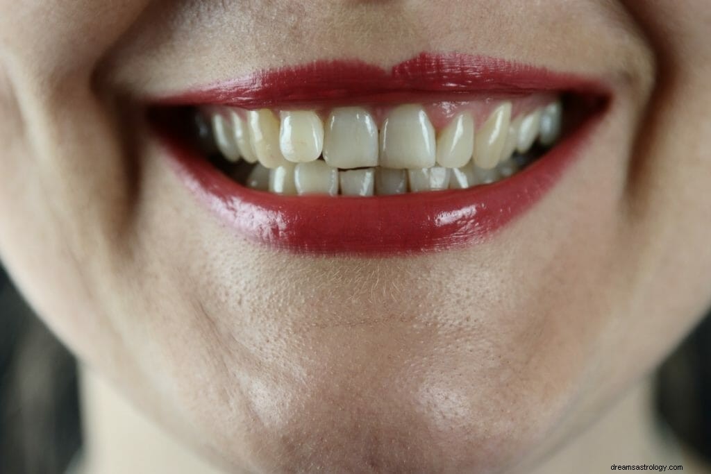 Rêves de dents :signification de voir des rêves de dents