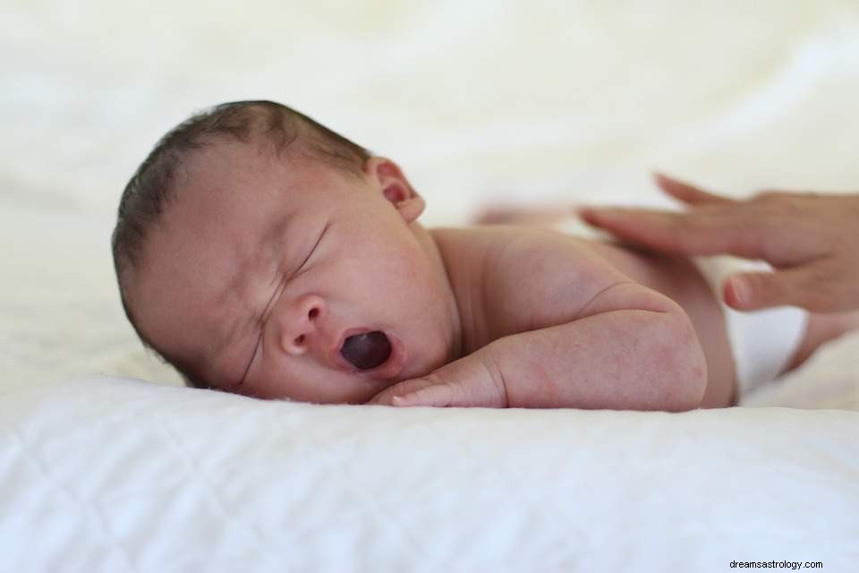 Å drømme om en baby – drømmetydning