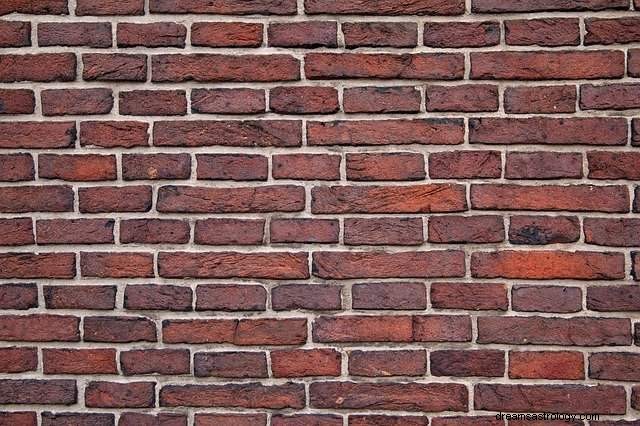 Brick – makna dan interpretasi mimpi