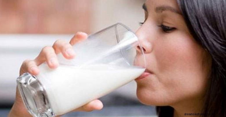 Η έννοια του ονείρου κατανάλωσης γάλακτος