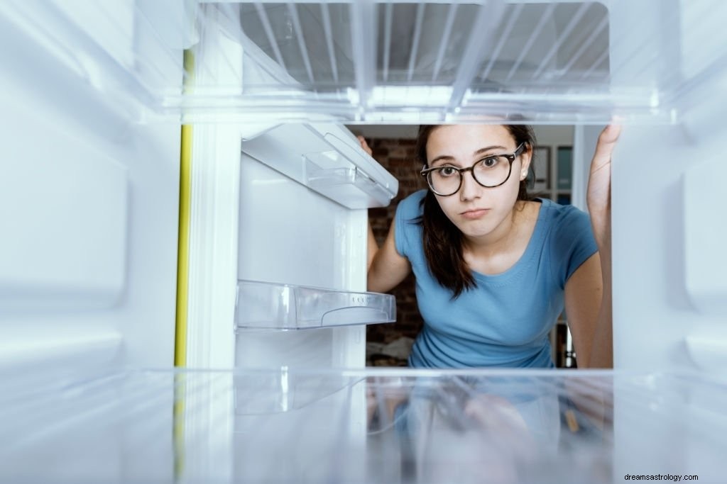 Geladeira – Significado e simbolismo dos sonhos