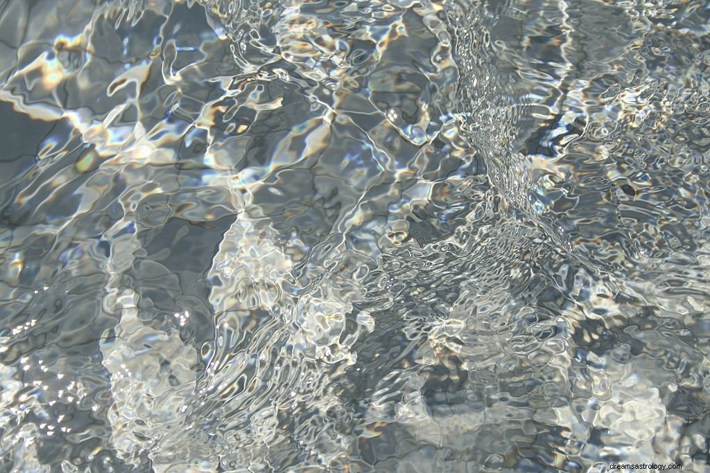 Wasser – Bedeutung und Symbolik von Träumen