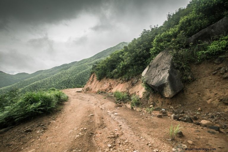 Camino de tierra – Significado y simbolismo de los sueños