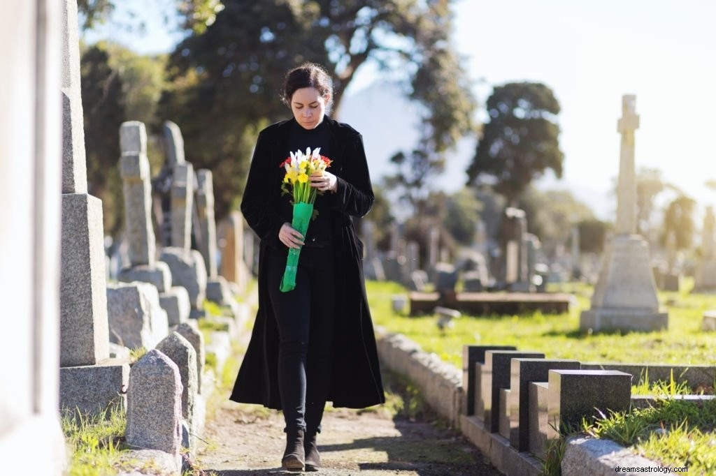 O significado e o simbolismo do sonho da morte da mãe