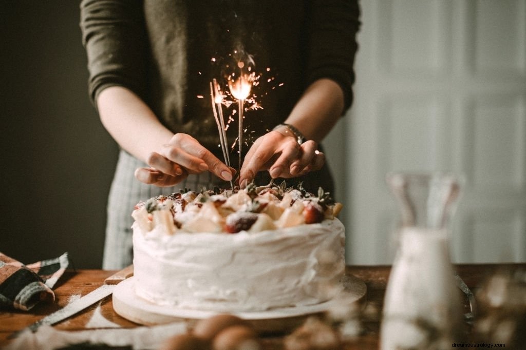 Gâteau – Signification et symbolisme des rêves