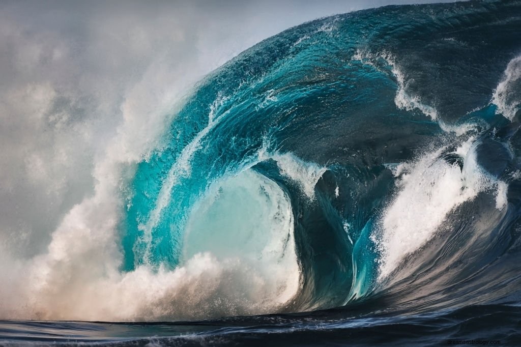 Wave – drømmebetydning og symbolik