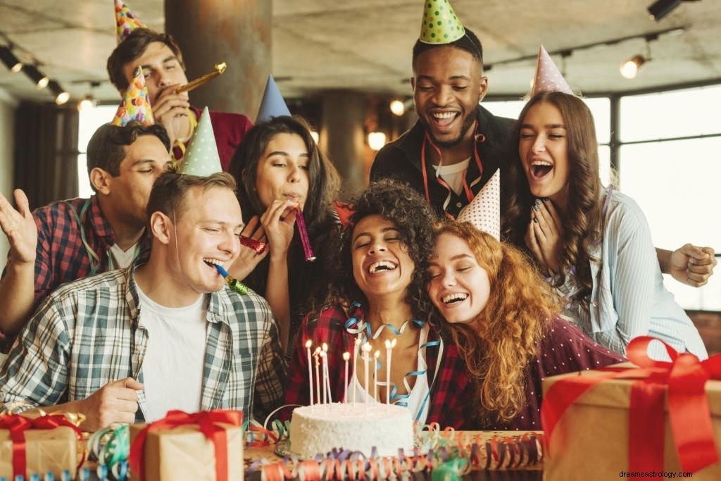 Geburtstag – Bedeutung und Symbolik von Träumen