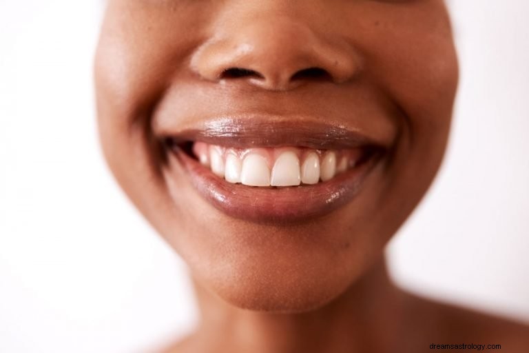 柔らかい歯 – 夢の意味と象徴