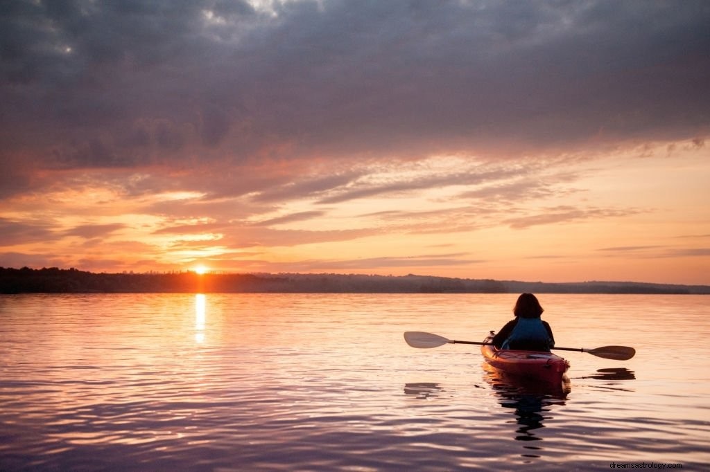 Canoa – Significado y simbolismo de los sueños