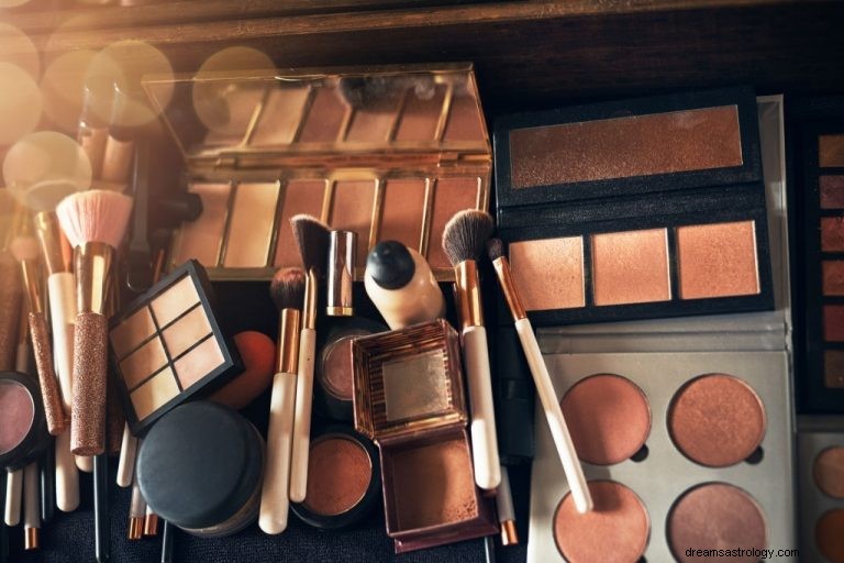 Makeup – drømmebetydning og symbolik