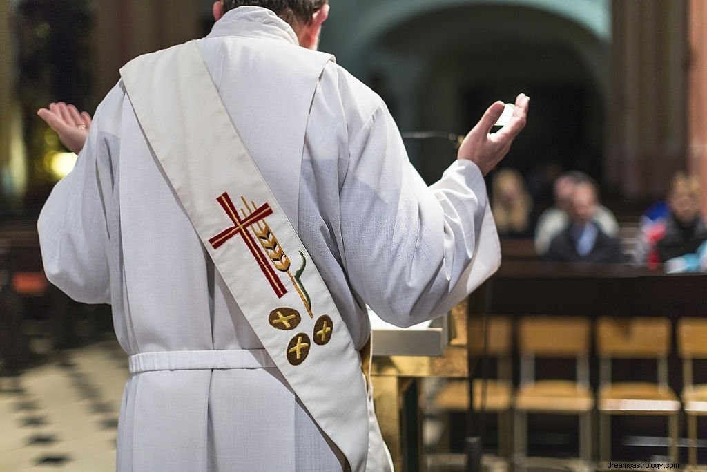 Sacerdote – Significato e simbolismo del sogno